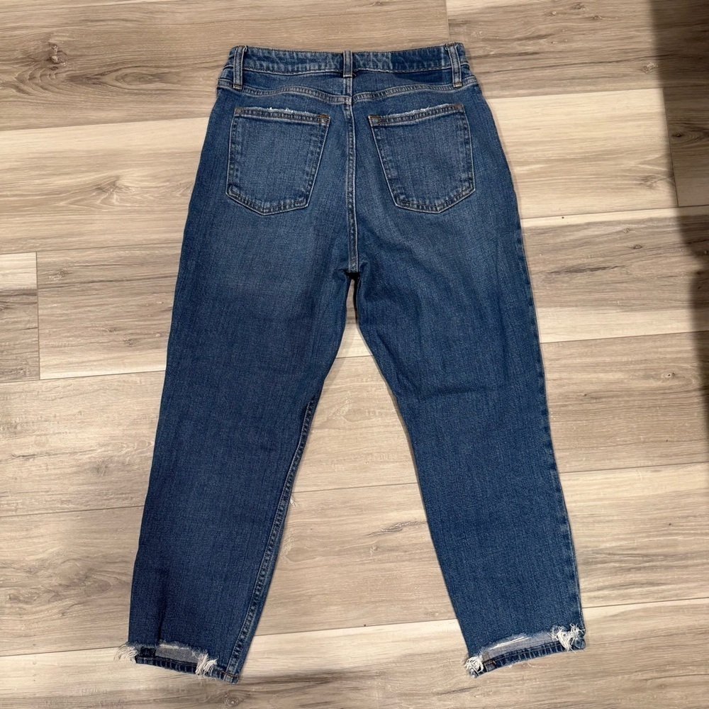 Abercrombie & Fitch “The Mom” High Rise Jeans Curve Love | Size 27 (4 Short) - Picture 4 of 8